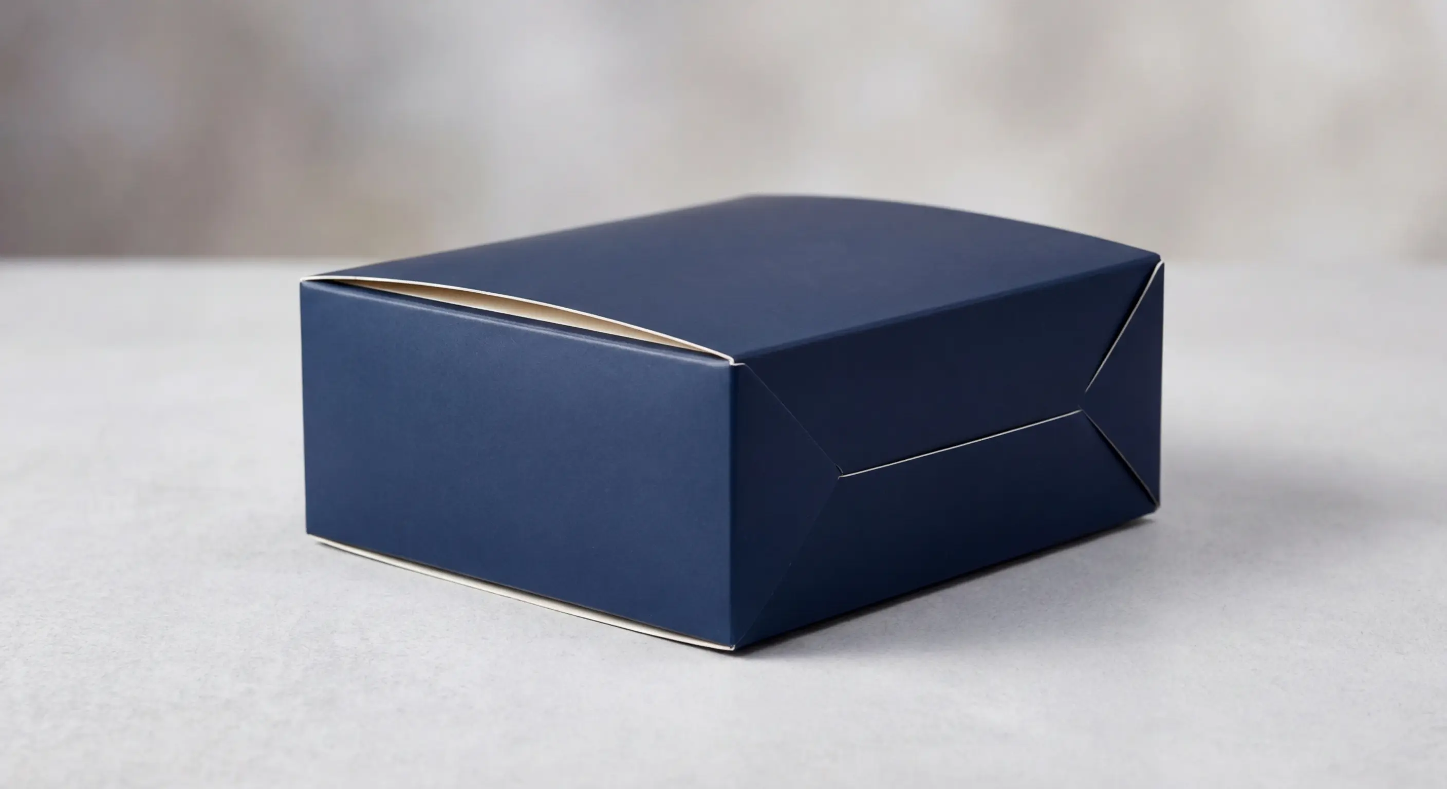 彩盒打樣時間——彩盒打樣三階段：白樣、色樣、上機樣比較示意