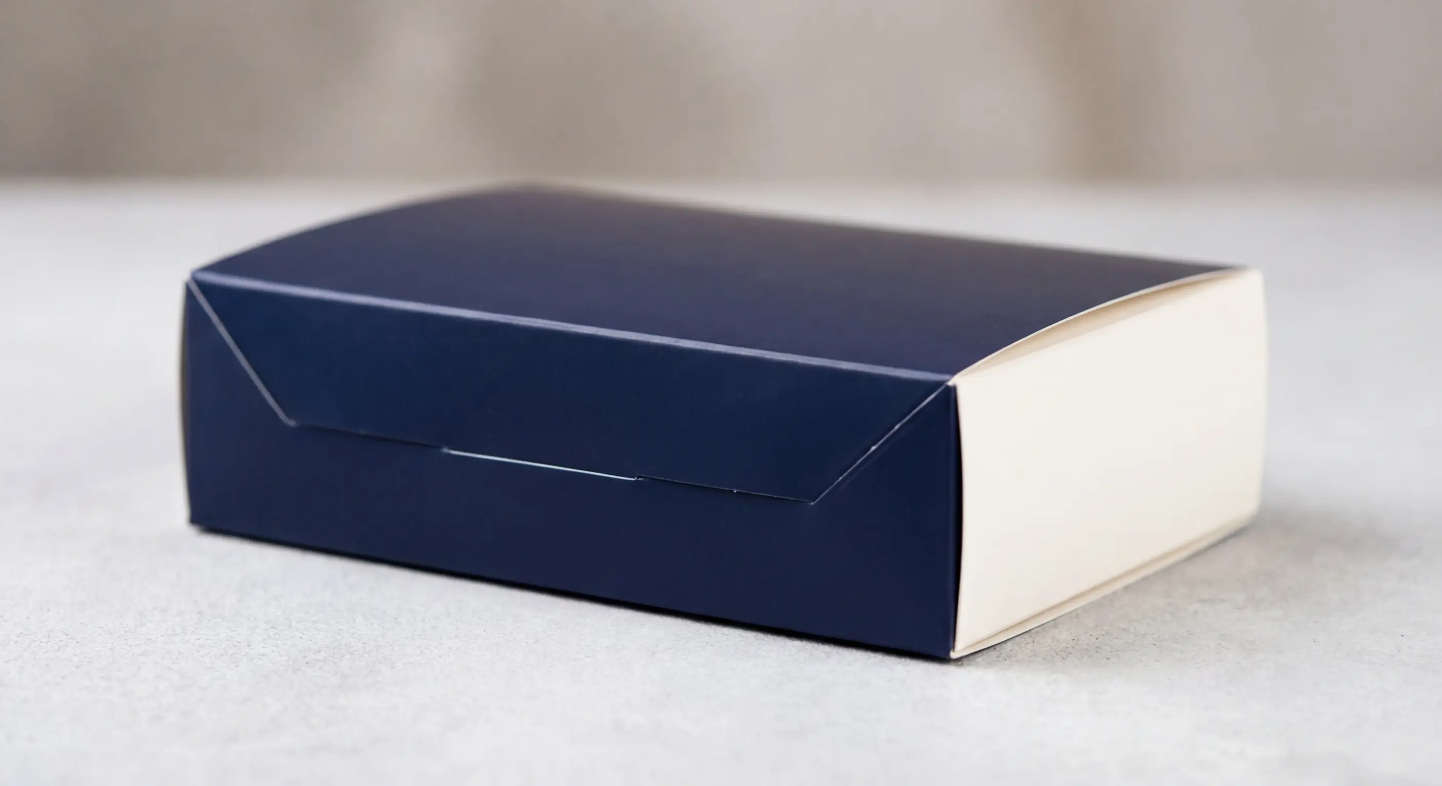 糖果包裝印刷設計展示：色彩鮮豔的糖果彩盒