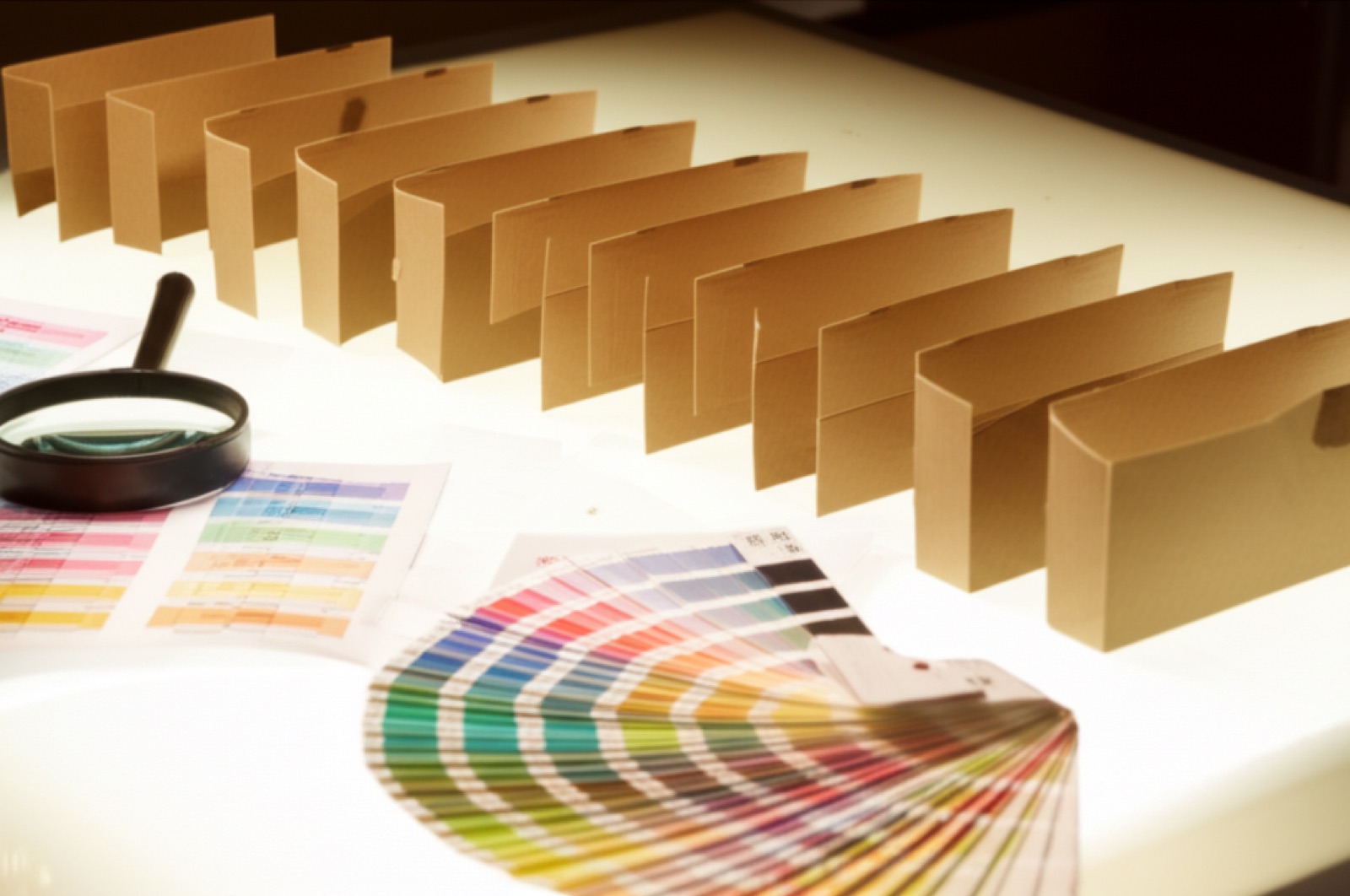 紙盒印刷品質檢驗:色彩校對與套印精度確認
